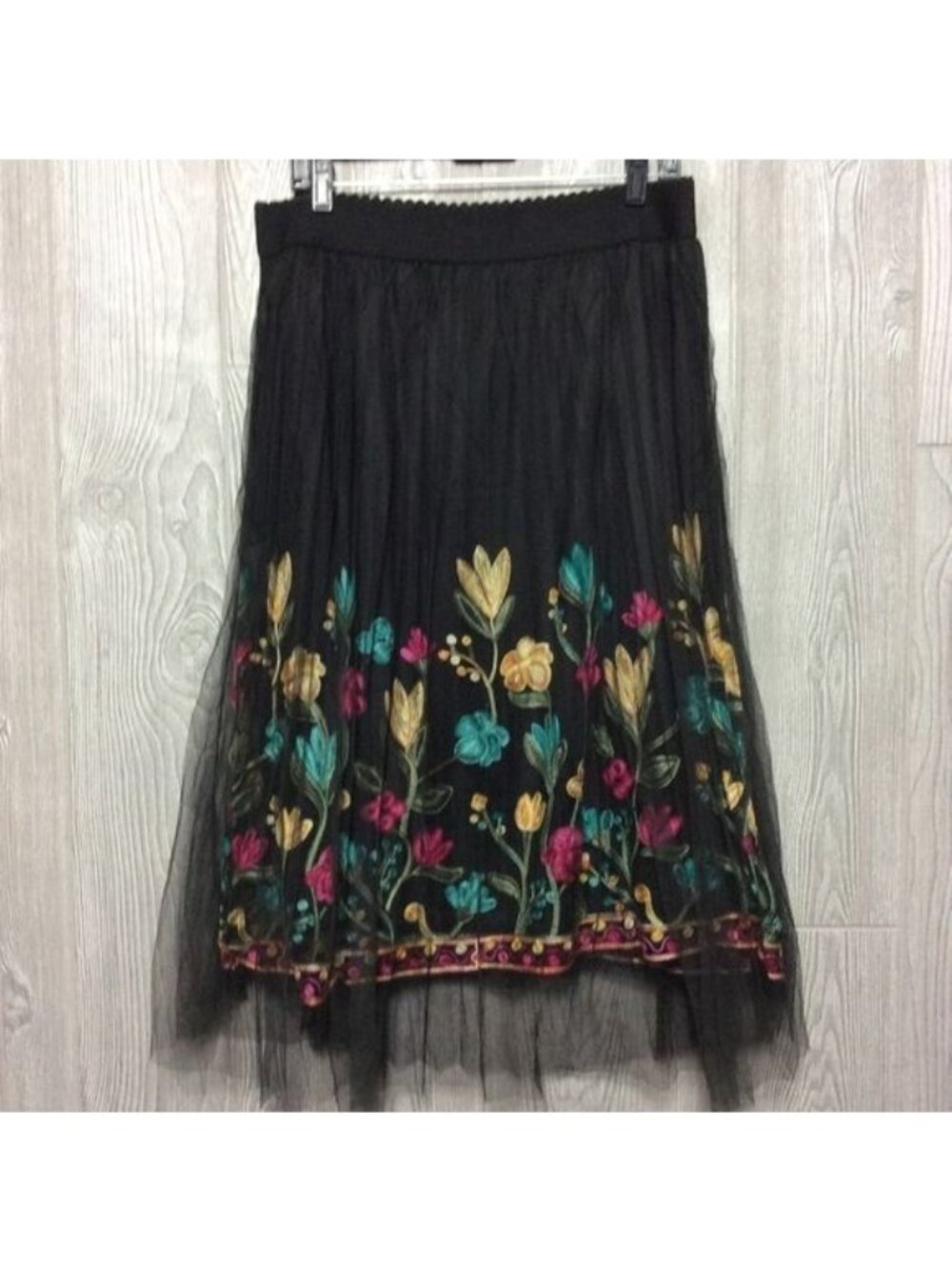 NWT MLLE Gabrielle Womens Black Tulle Overlay Floral Embroidered Skirt PLUS 1X - Picture 1 of 5